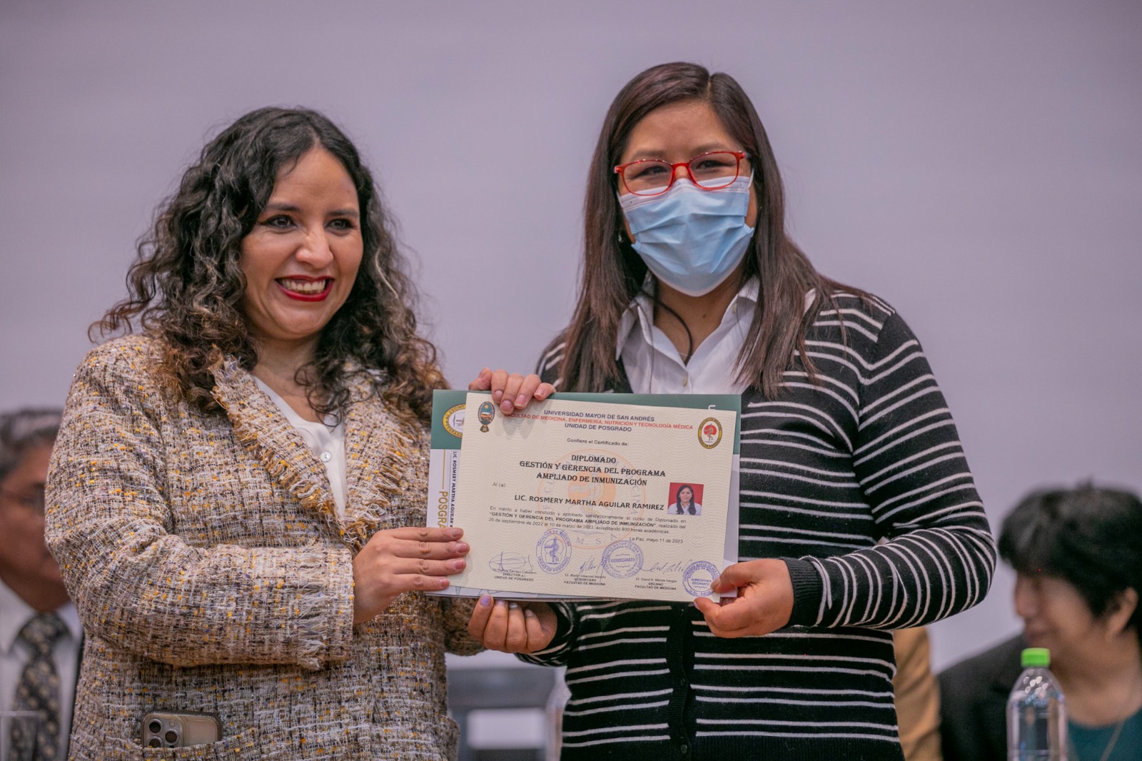 250 profesionales se convierten en “soldados de la vacunación” tras concluir diplomado en gestión sobre inmunización