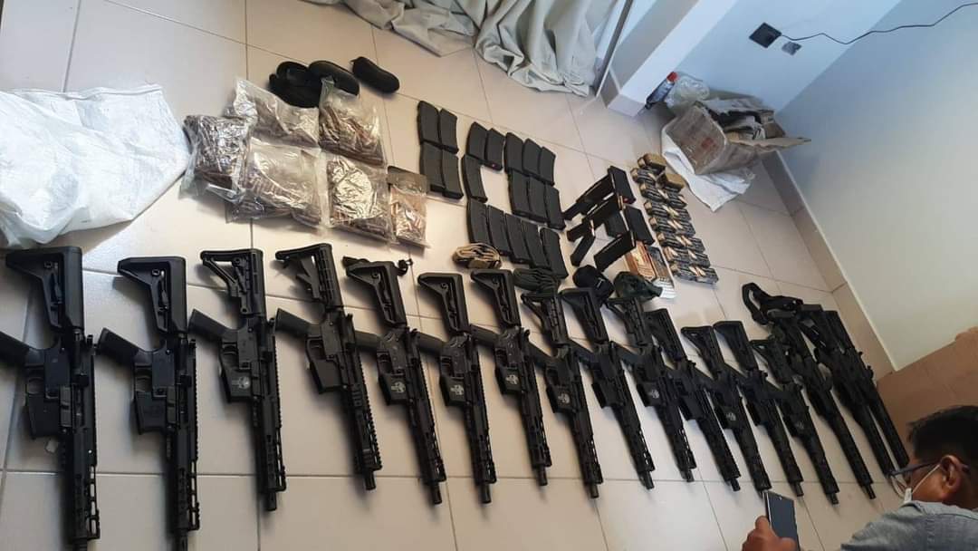 Búsqueda de narco uruguayo lleva a 8 allanamientos y el secuestro de 31 vehículos, 17 armas y municiones 