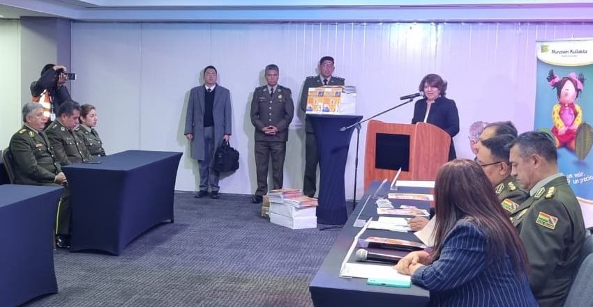 Presentan cartilla “Por el Vivir Bien contra la Trata de Personas” para garantizar la seguridad en las fronteras