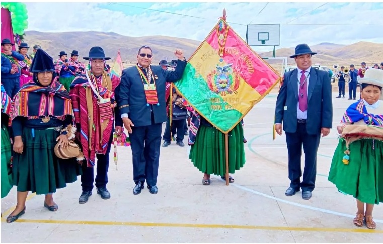 Legislativo condecora al Centro Educativo “Cuipa Kahuyo” por sus 76 años de labor