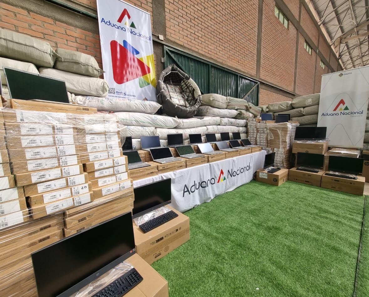 Aduana inicia proceso penal por contrabando de mercancía chilena valuada en Bs 4,8 millones