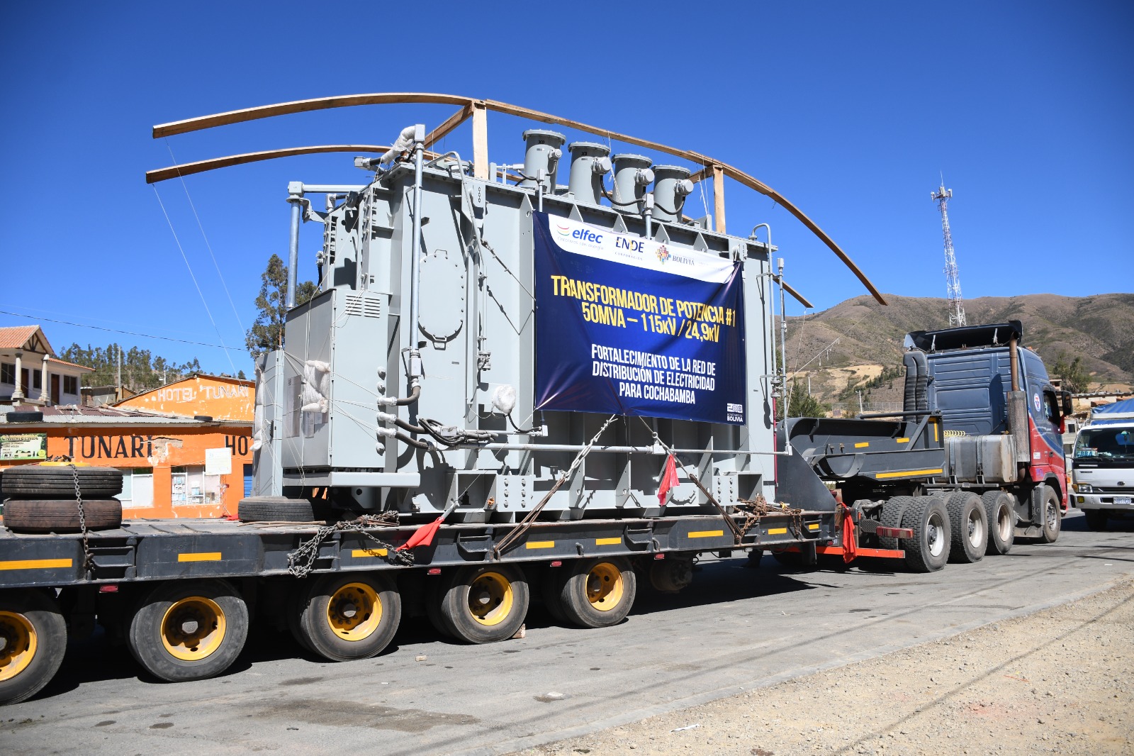 Llegada de los transformadores de 50 MVA. Foto: Ende.