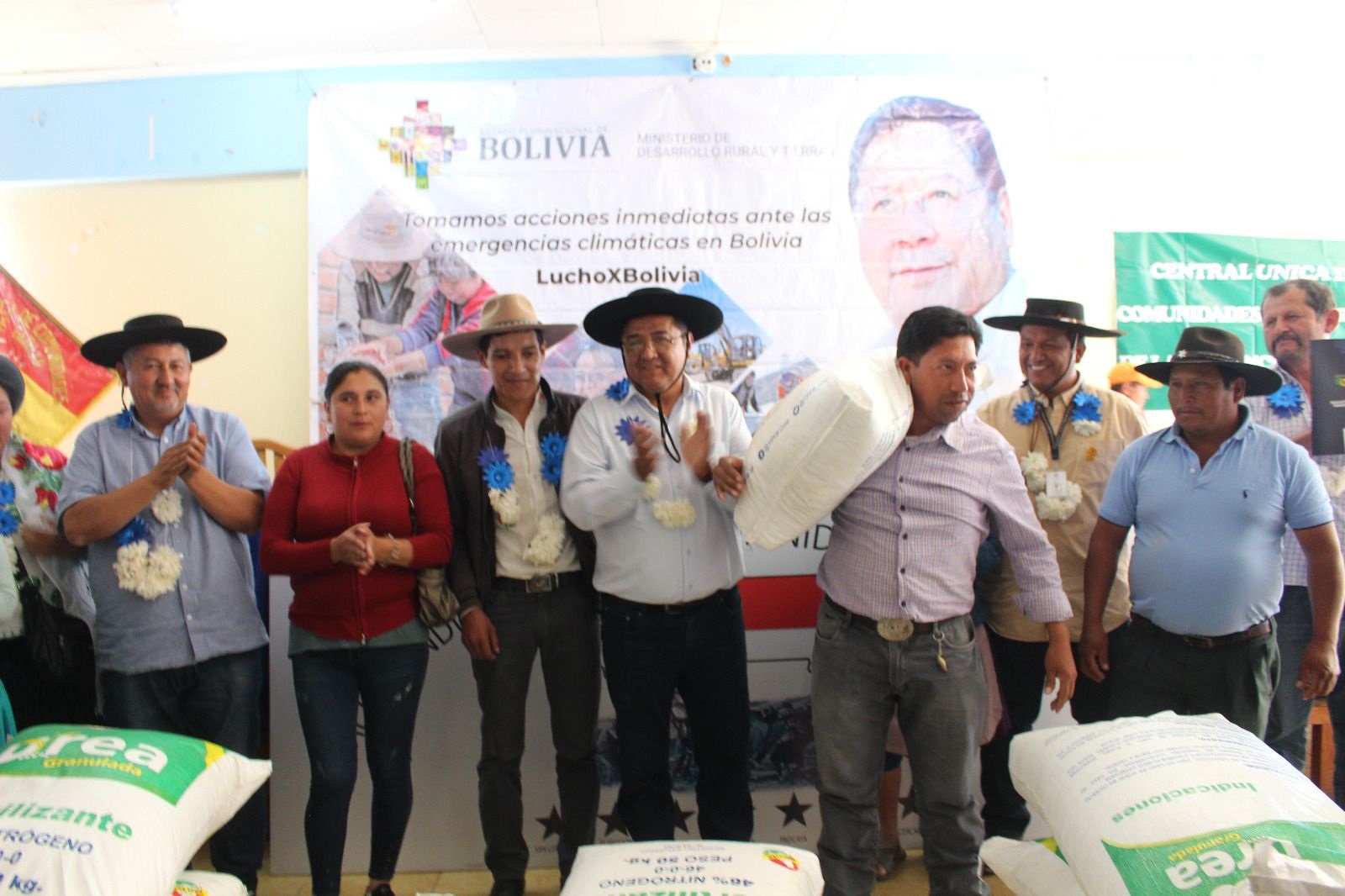 Entregan insumos agrícolas para contrarrestar la sequía en municipios de Tarija y Chuquisaca 