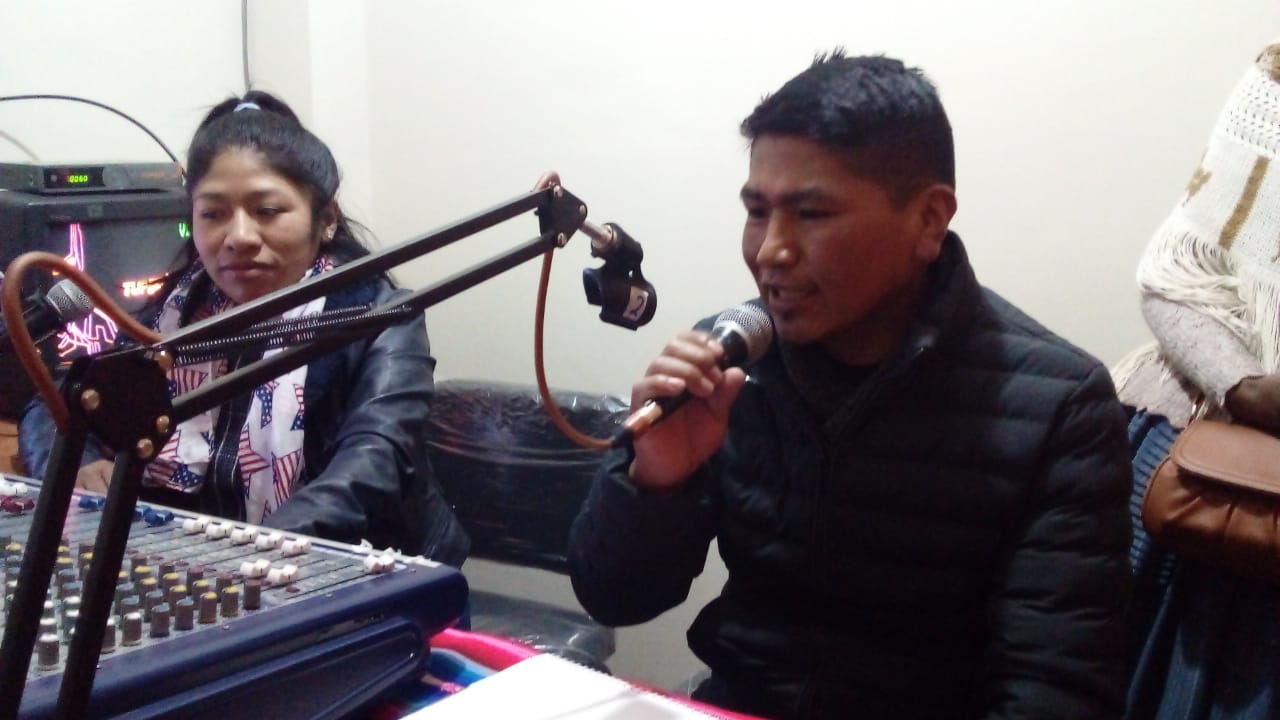 Mujeres y jóvenes de once municipios paceños perfilan la creación de la Red Aymara de reporteros comunitarios