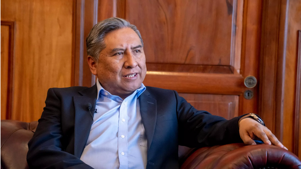 El canciller Rogelio Mayta en entrevista exclusiva con Sputnik News. Foto: Sputnik.