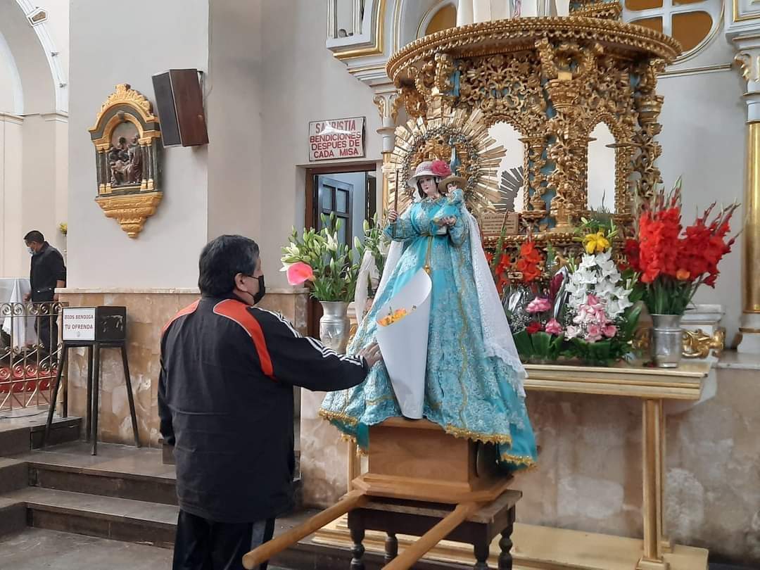 La imagen de la Virgen de Urkupiña en el Templo de San Idelfonso, en Quillacollo. Foto: ABI.