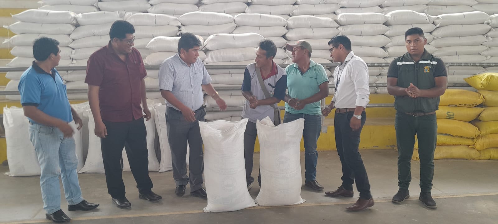 Entregan alimento balanceado a ganaderos en Palos Blancos dentro del plan de respuesta a la sequía