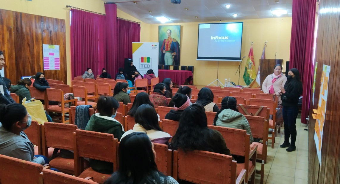 TED La Paz concluye curso de democracia intercultural en 10 centros de formación de maestros