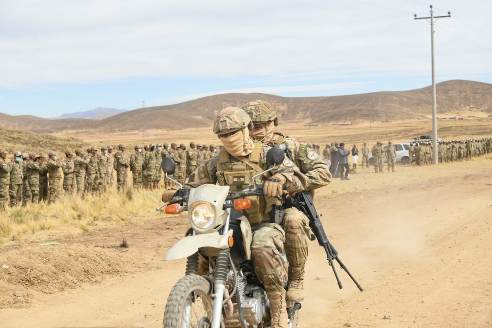 Fuerza Armadas fortalecen control en las fronteras con cinco países en contra del contrabando 