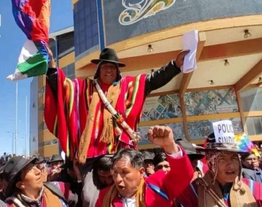 Arce saluda a Quispe por su elección como ejecutivo de la CSUTCB y asegura que la unidad es la fortaleza de las organizaciones sociales