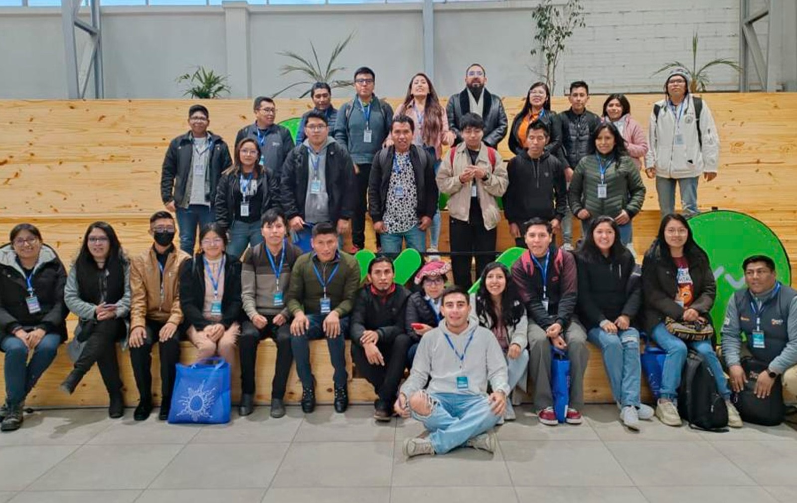 Jóvenes potenciarán a sus regiones con emprendimientos digitales