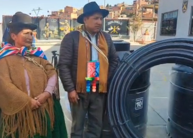 Entregan ayuda a afectados por incendios en Quime, advierten de siniestro provocados