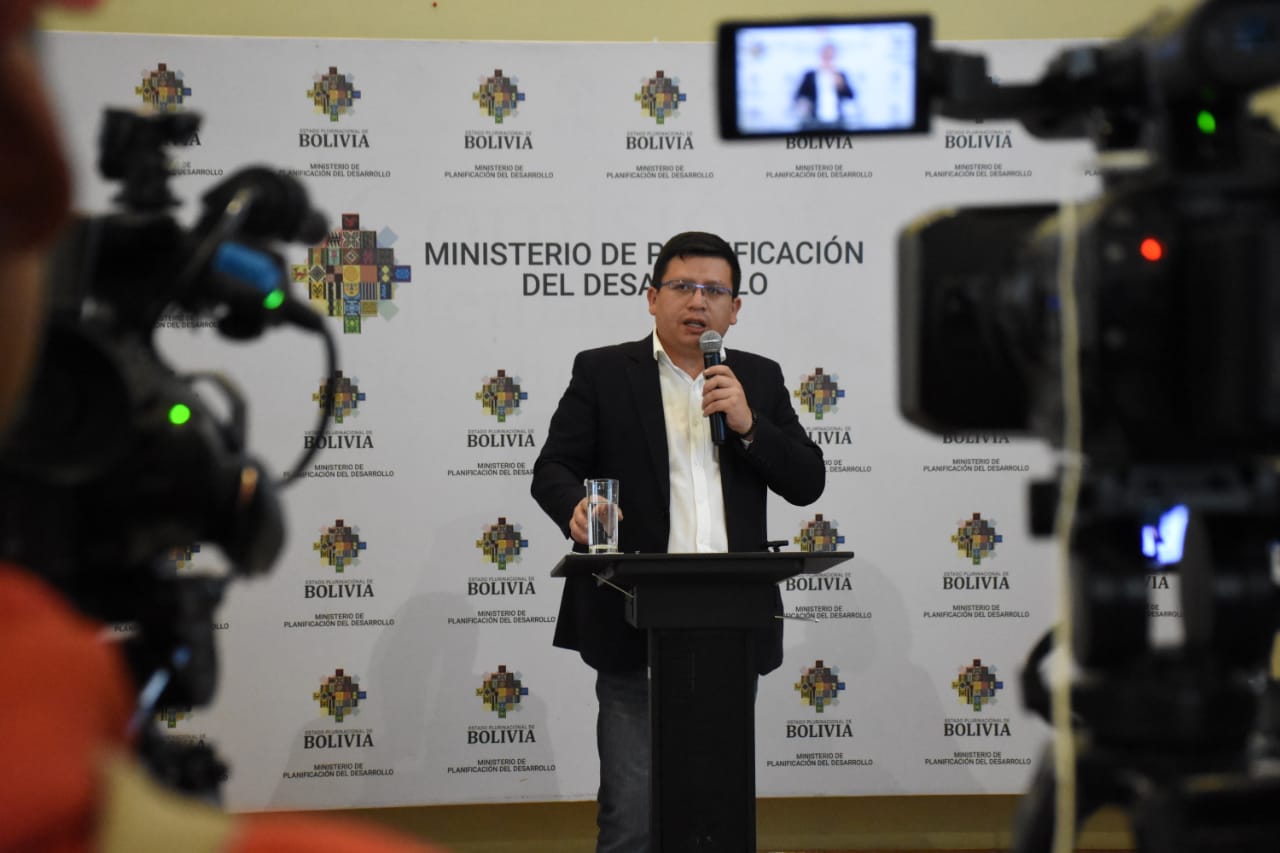 Universidades públicas competirán por fondo de Bs 50 millones para investigaciones científicas destinadas a la industrialización