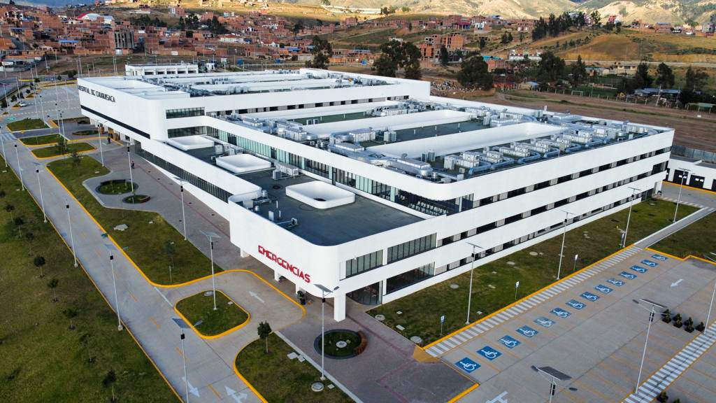 Coordinan acciones para la apertura de servicios del Hospital de Chuquisaca