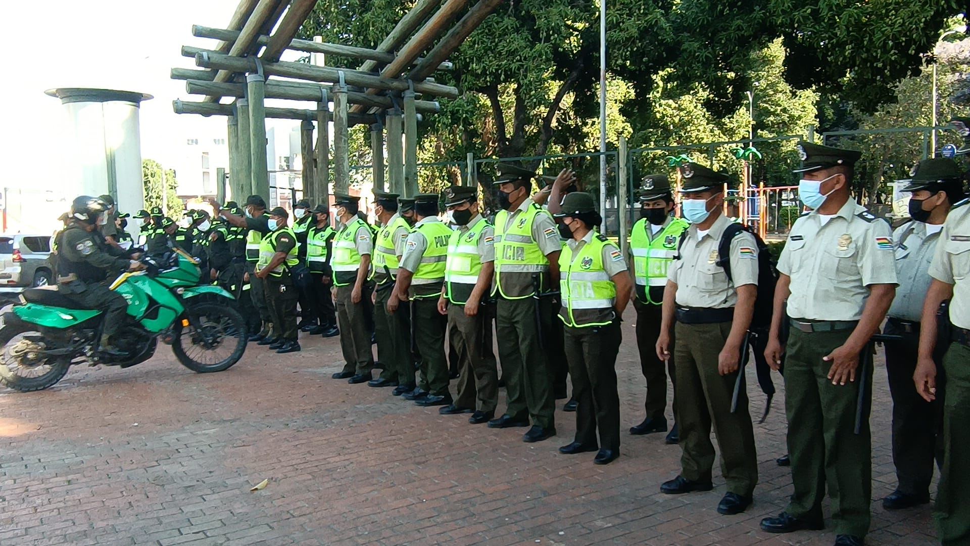 Policía desplazará 400 efectivos y drones para garantizar seguridad en la Expocruz