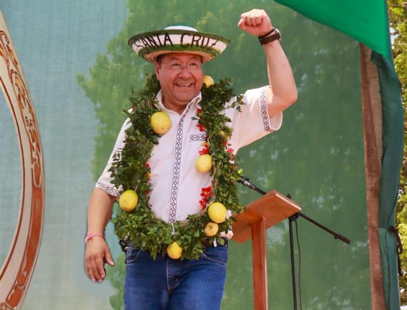 Arce entrega viviendas, agua y telecomunicaciones en San Matías, anuncia inversión de Bs 150 millones para recinto fronterizo