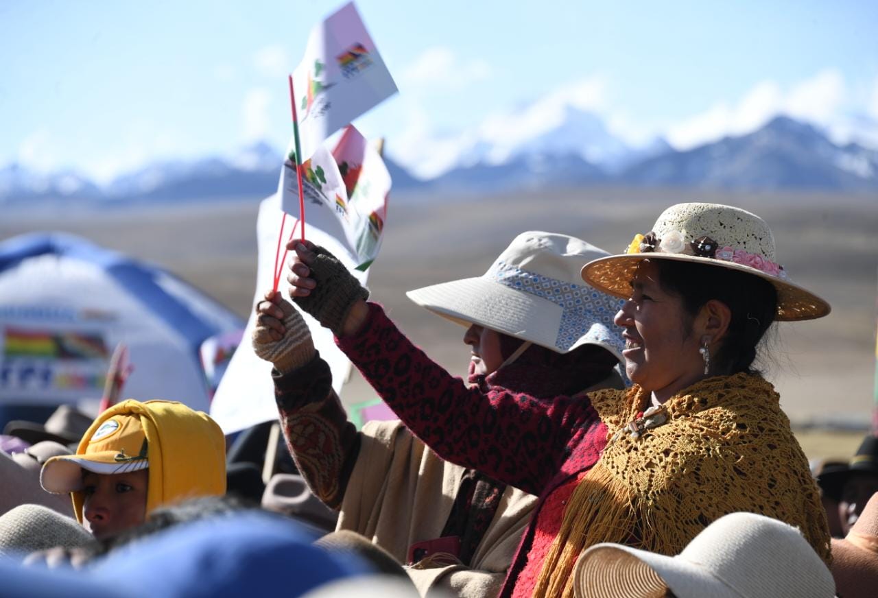 Presidente Arce saluda el 53 aniversario del municipio de Batallas 