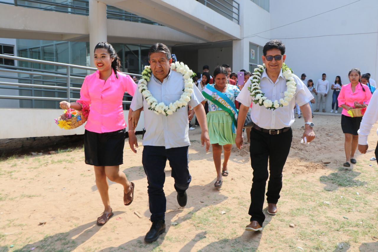 Gobierno entrega módulo educativo con laboratorios e ítems en el municipio La Guardia