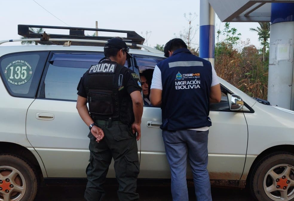 Migración intercepta a nueve extranjeros en Riberalta que ingresaron irregularmente al país