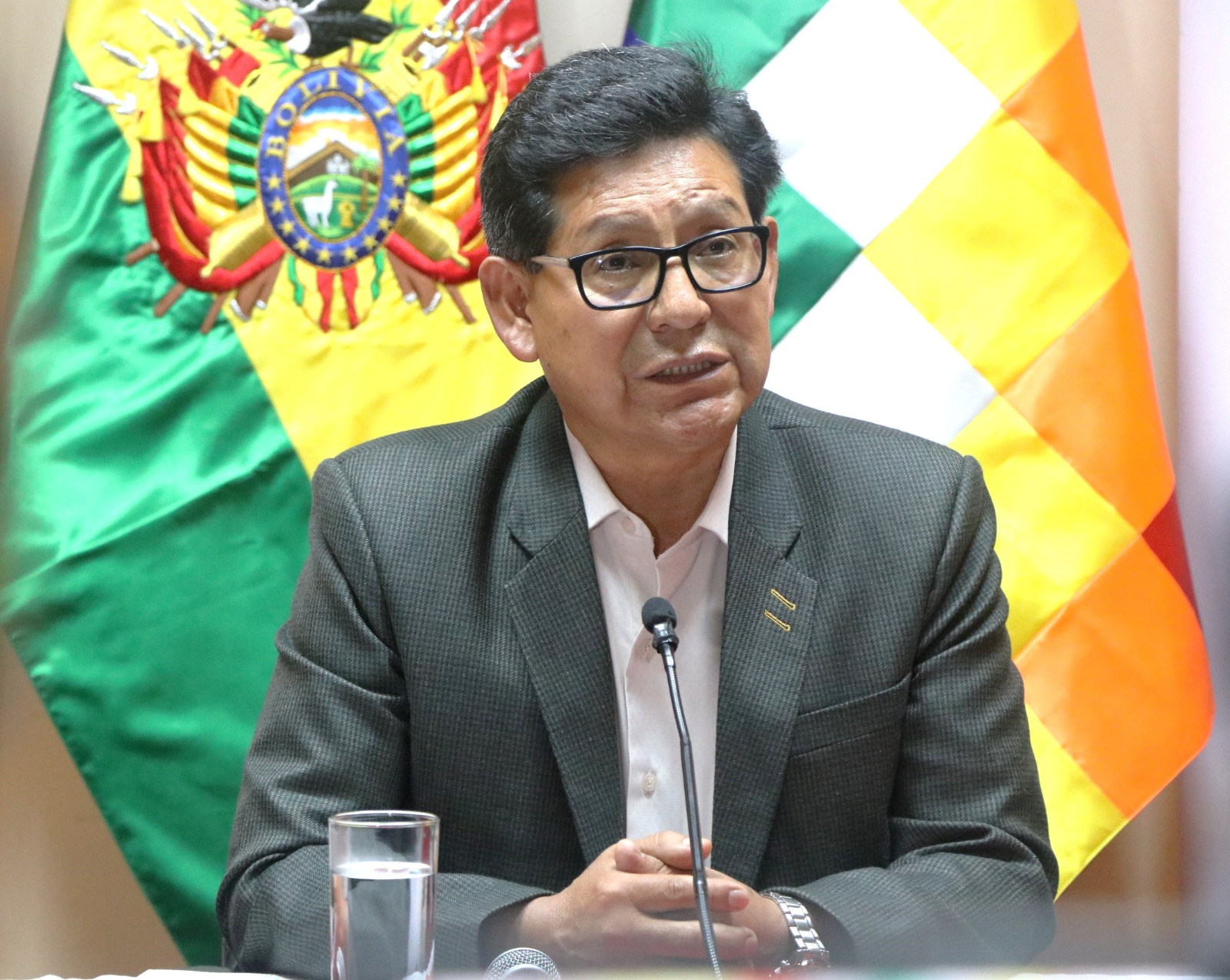 Educación envía 180 tanques de almacenamiento de agua para unidades educativas de Potosí