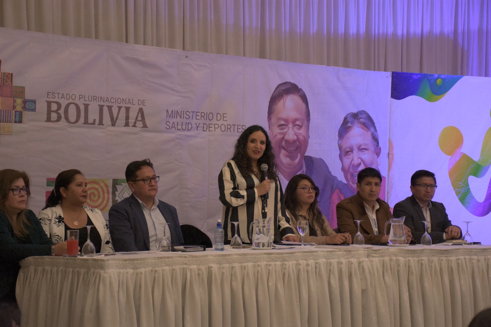 Tasa de embarazo en adolescentes baja de 18,07% al 14,34% en Bolivia