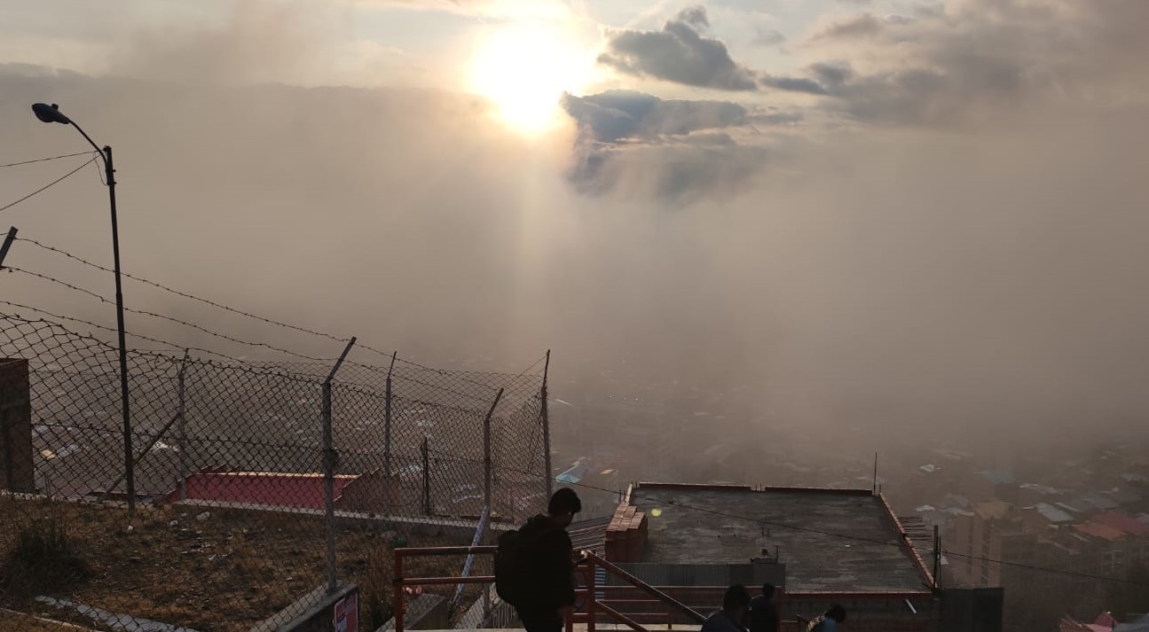 Ante mala calidad del aire en La Paz recomiendan uso de barbijo, evitar actividades al aire libre y cerrar ventanas