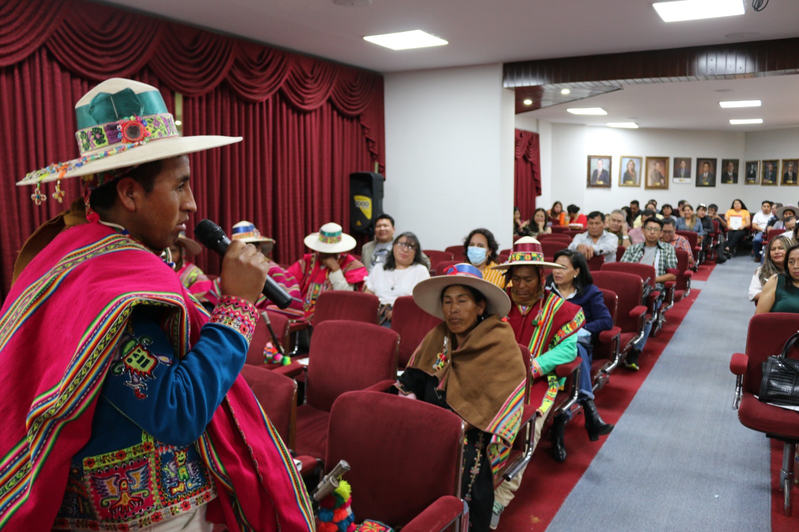 Seminario explica alcances de la justicia originaria campesina y diferencia con la ordinaria