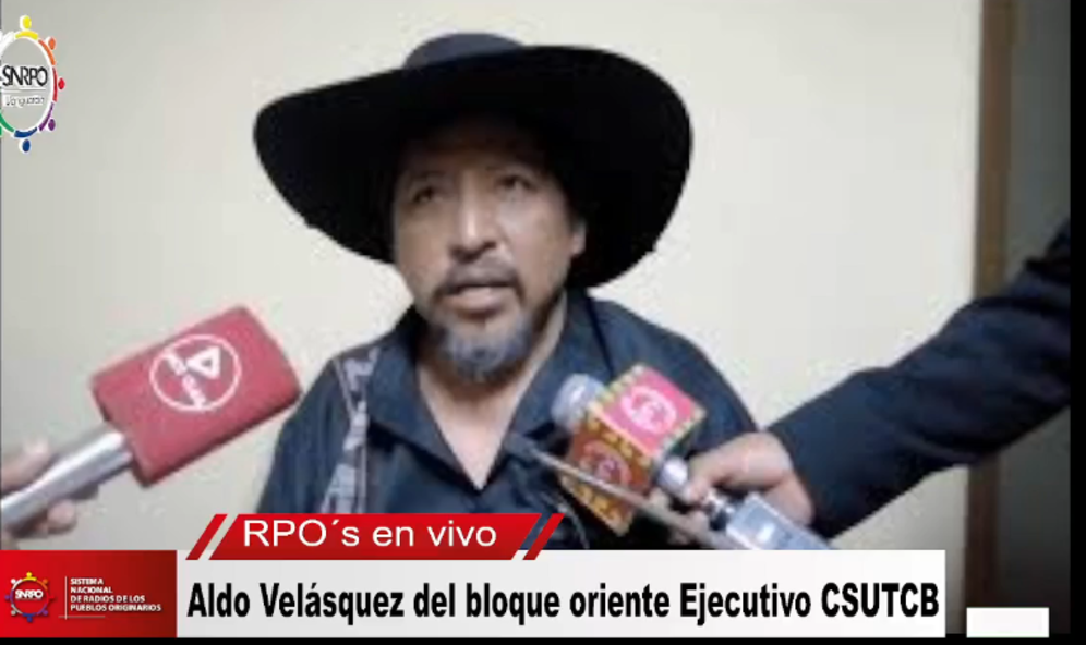 Comisión de la CSUTCB entrega notificación de medidas cautelares a la Dirección del MAS “evista”