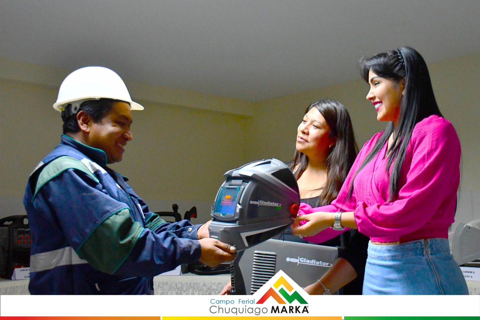 Invierten más de Bs 30.000 para equipos de mantenimiento del Campo Ferial Chuquiago Marka