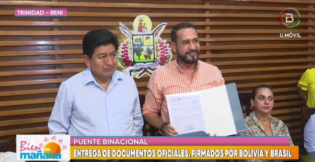 Gobierno entrega a la Alcaldía de Trinidad documentación que garantiza el puente binacional para su socialización