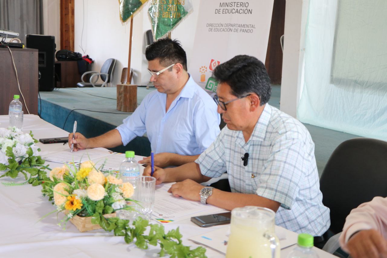 Ministerio de Educación y Universidad Amazónica de Pando sellan acuerdo para mejorar la formación académica