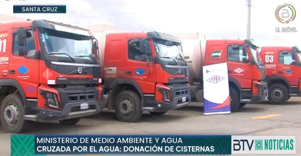 Gobierno entrega cisternas para atención inmediata a 14 municipios cruceños afectados por la sequía