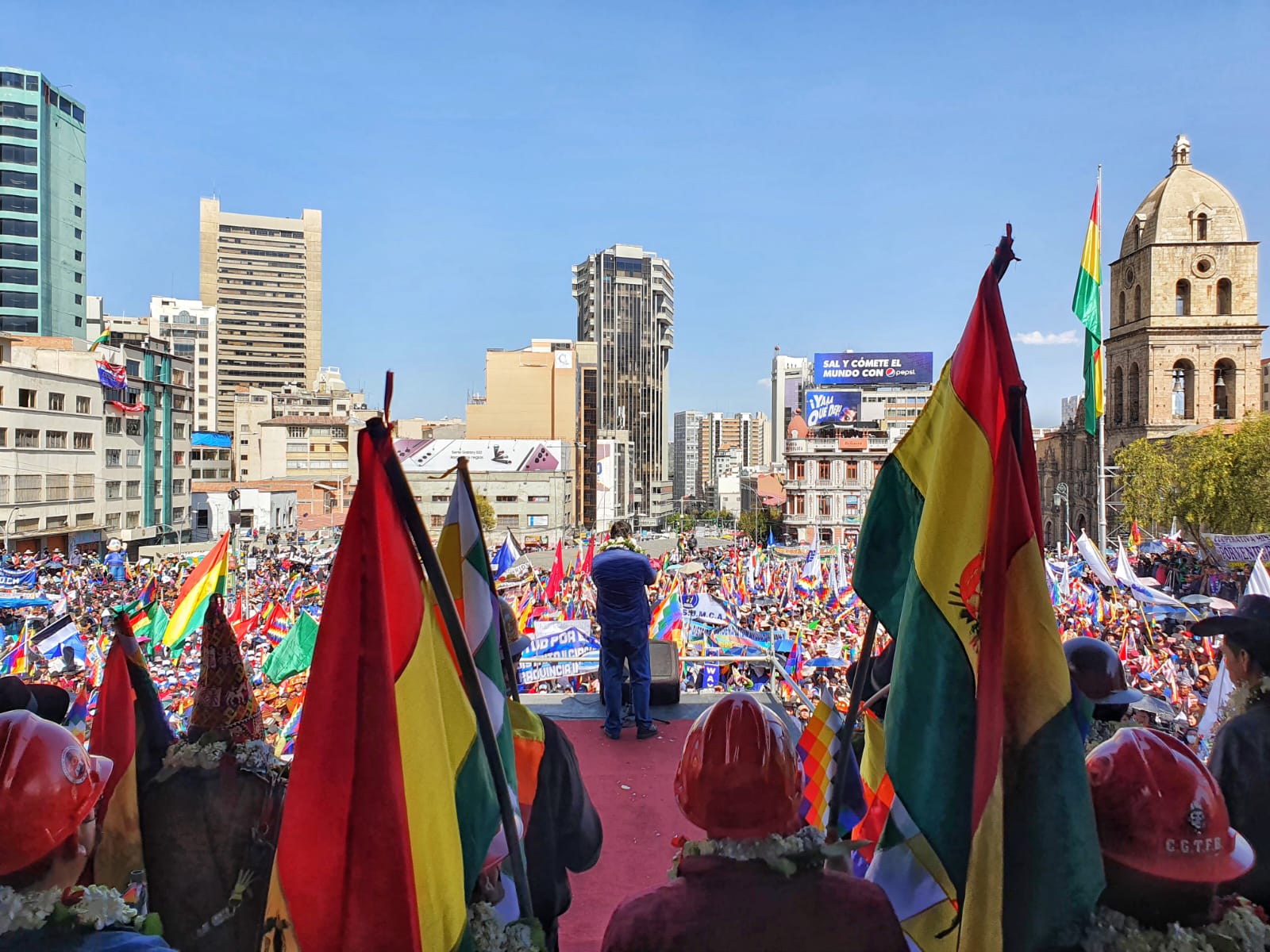 Arce asegura que las organizaciones sociales “cierran filas” entorno al verdadero proceso de cambio “de todos, no de unos cuantos” 