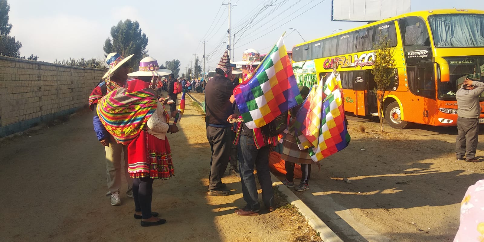 Organizaciones sociales comienzan a llegar a El Alto para “reivindicar la unidad del país” en el gran cabildo 