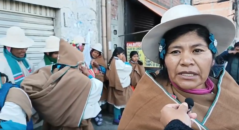 Ayllus Uru Chipaya llegan a El Alto para pedir unidad y defender la democracia