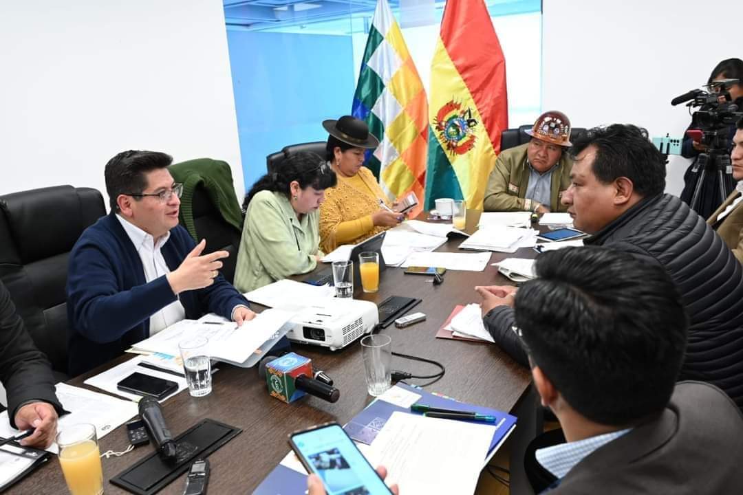 Ministro de Economía explica al Senado el origen de la reformulación del PGE 2023 y exhorta a su aprobación