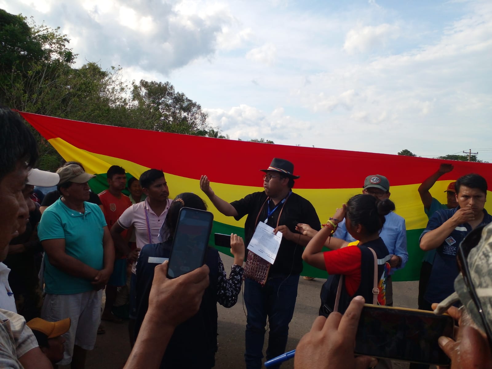 Reunión con organizaciones sociales de Yucumo. Foto: MMyA