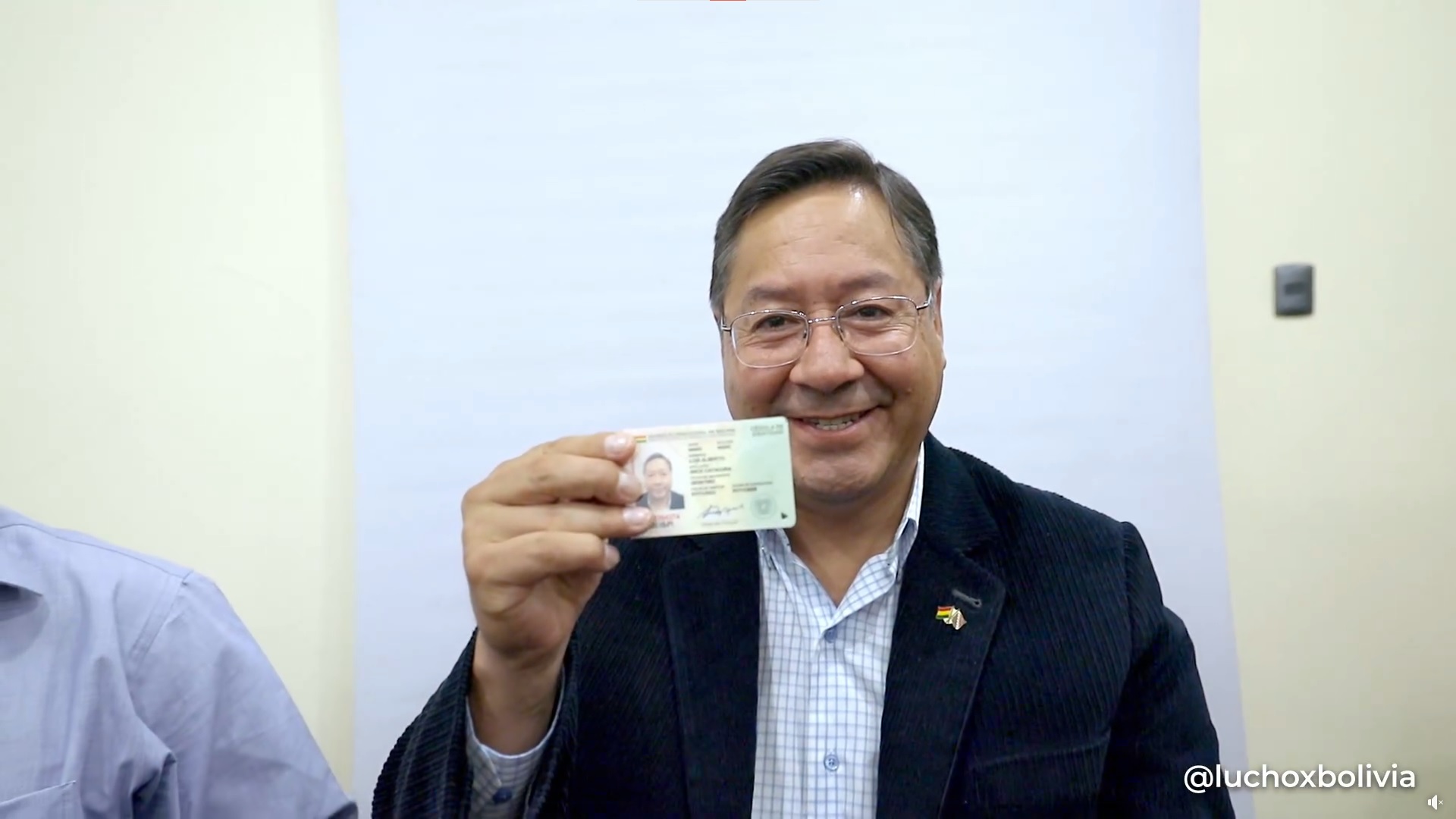 Arce y Choquehuanca obtienen su “Cédula de Identidad del Bicentenario”