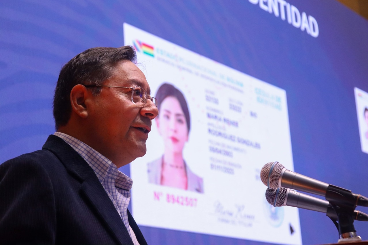 Presidente destaca que la nueva Cédula de Identidad “expresa la diversidad de los bolivianos”