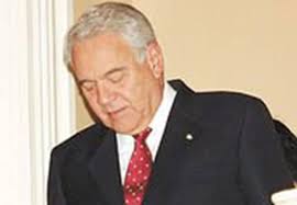 Tribunal suspende juicio por caso Petrocontratos por consulta constitucional sobre enjuiciamiento en rebeldía