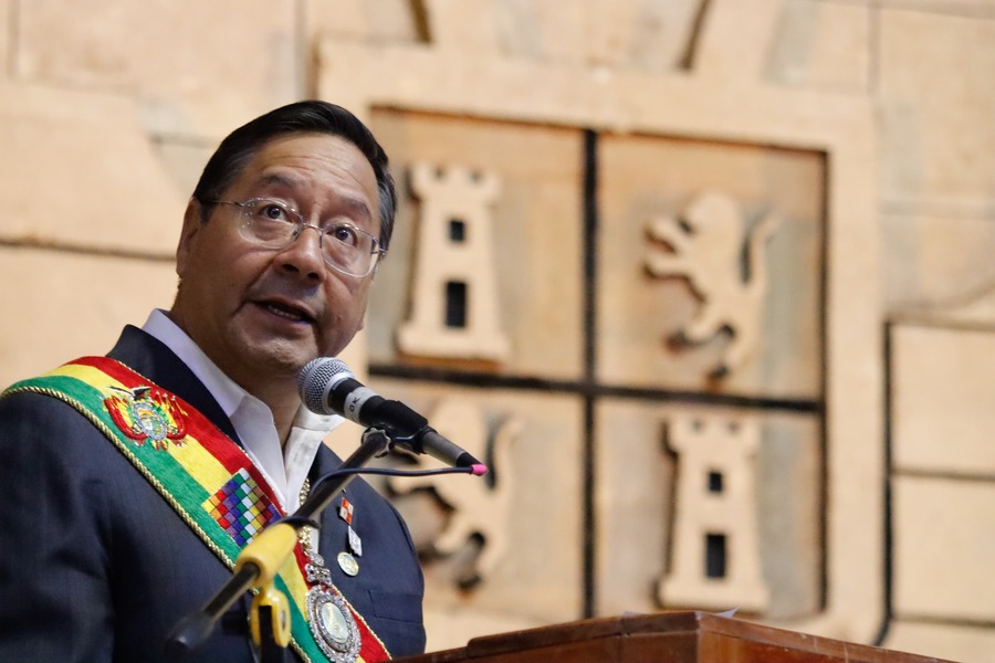 Arce pide al Legislativo acelerar aprobación de créditos para obras de integración vial en Potosí