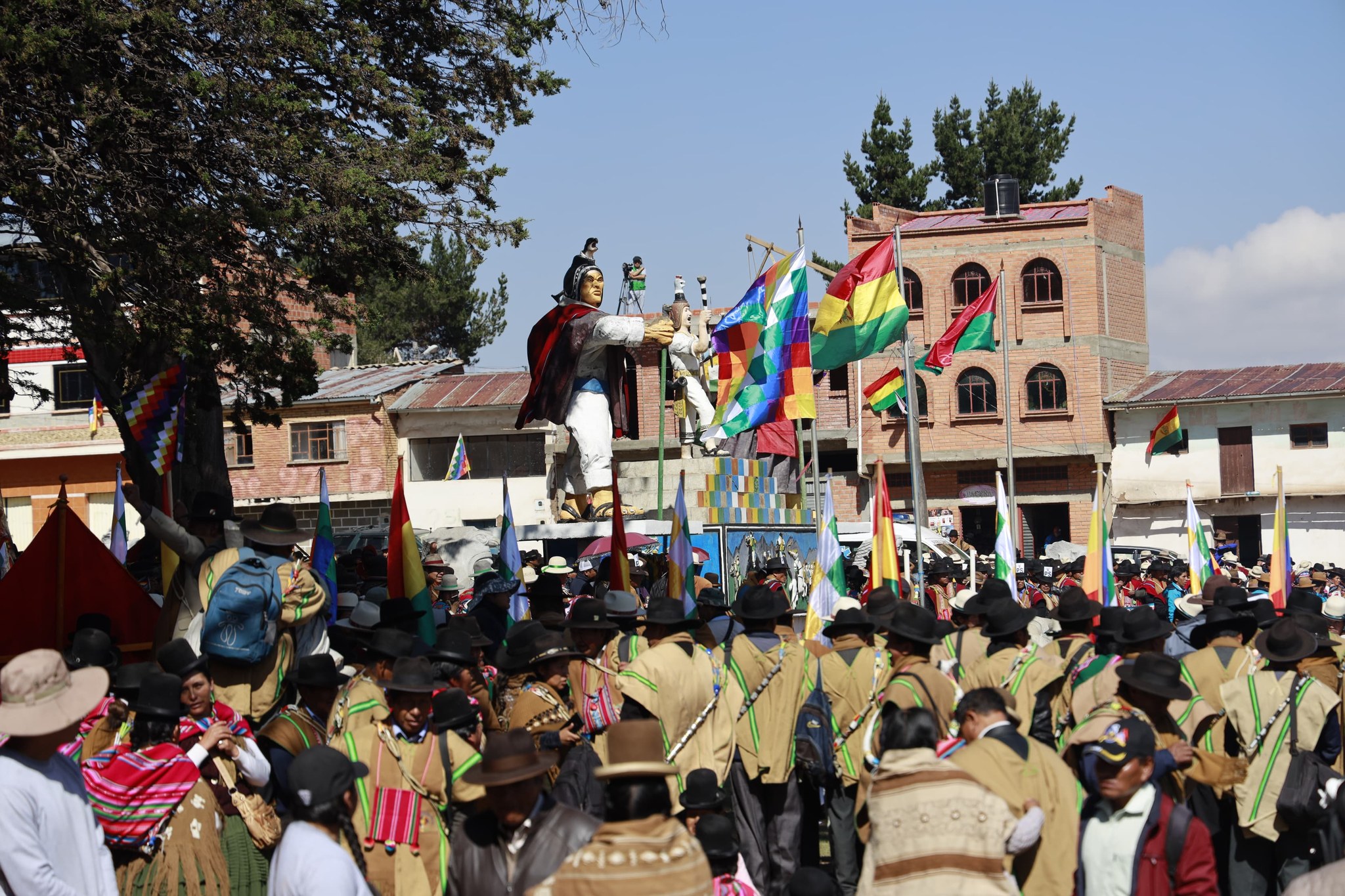 Presidente: Aquí estamos y somos millones los hijos de Katari, que seguimos en pie de lucha