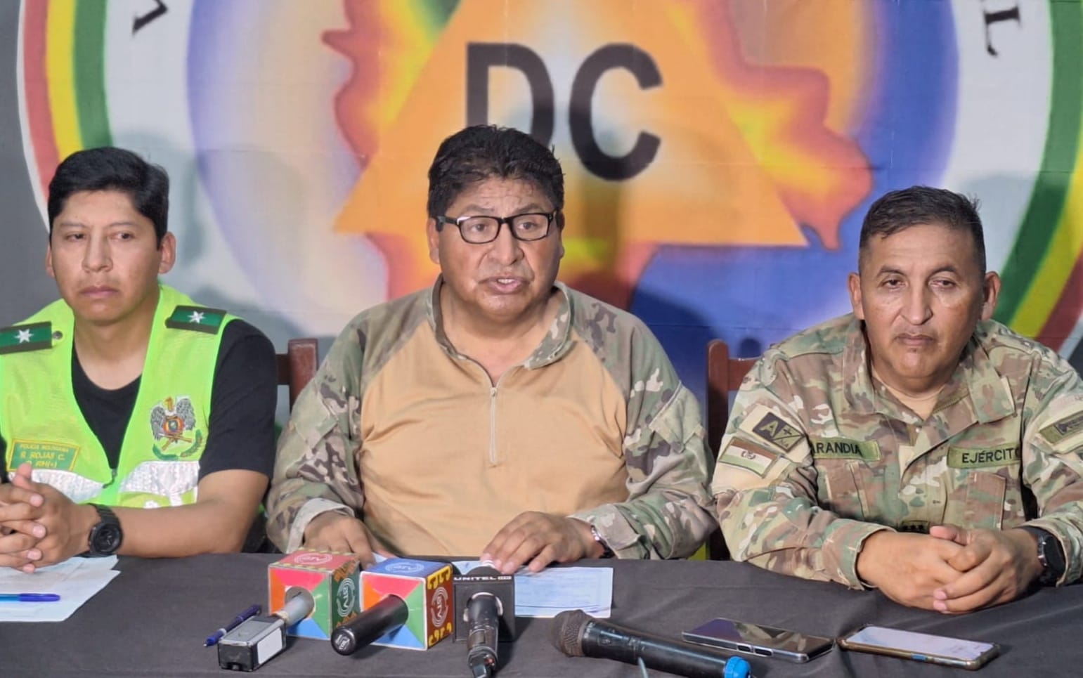 Aprehenden a dos personas que iniciaban incendios en el norte de La Paz