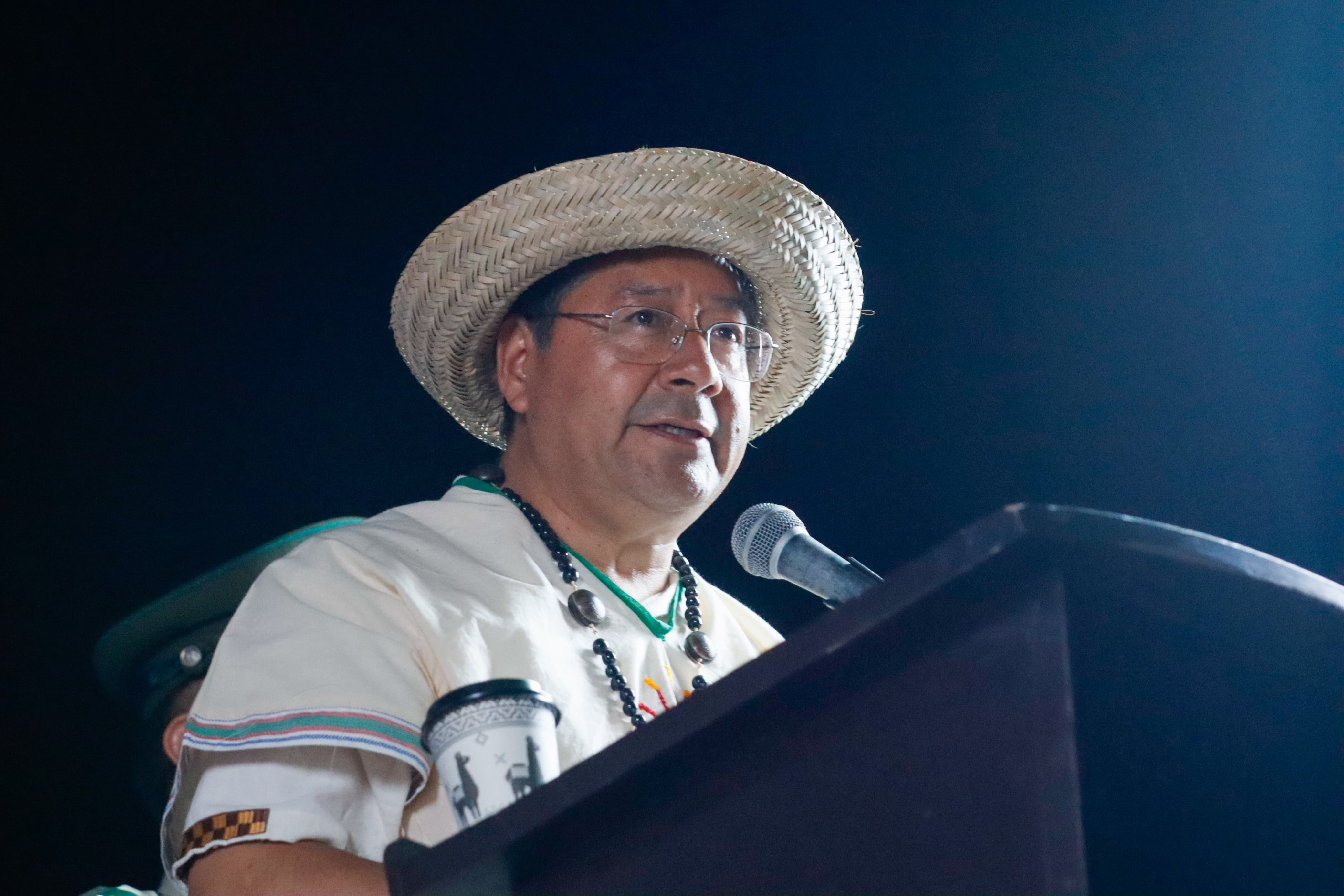 Arce acusa al pacto evista-camachista-mesista de boicotear la gestión económica