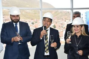 Condenan a 8 años de cárcel al exministro Zamora y al expresidente de YPFB por paralización de la planta de urea