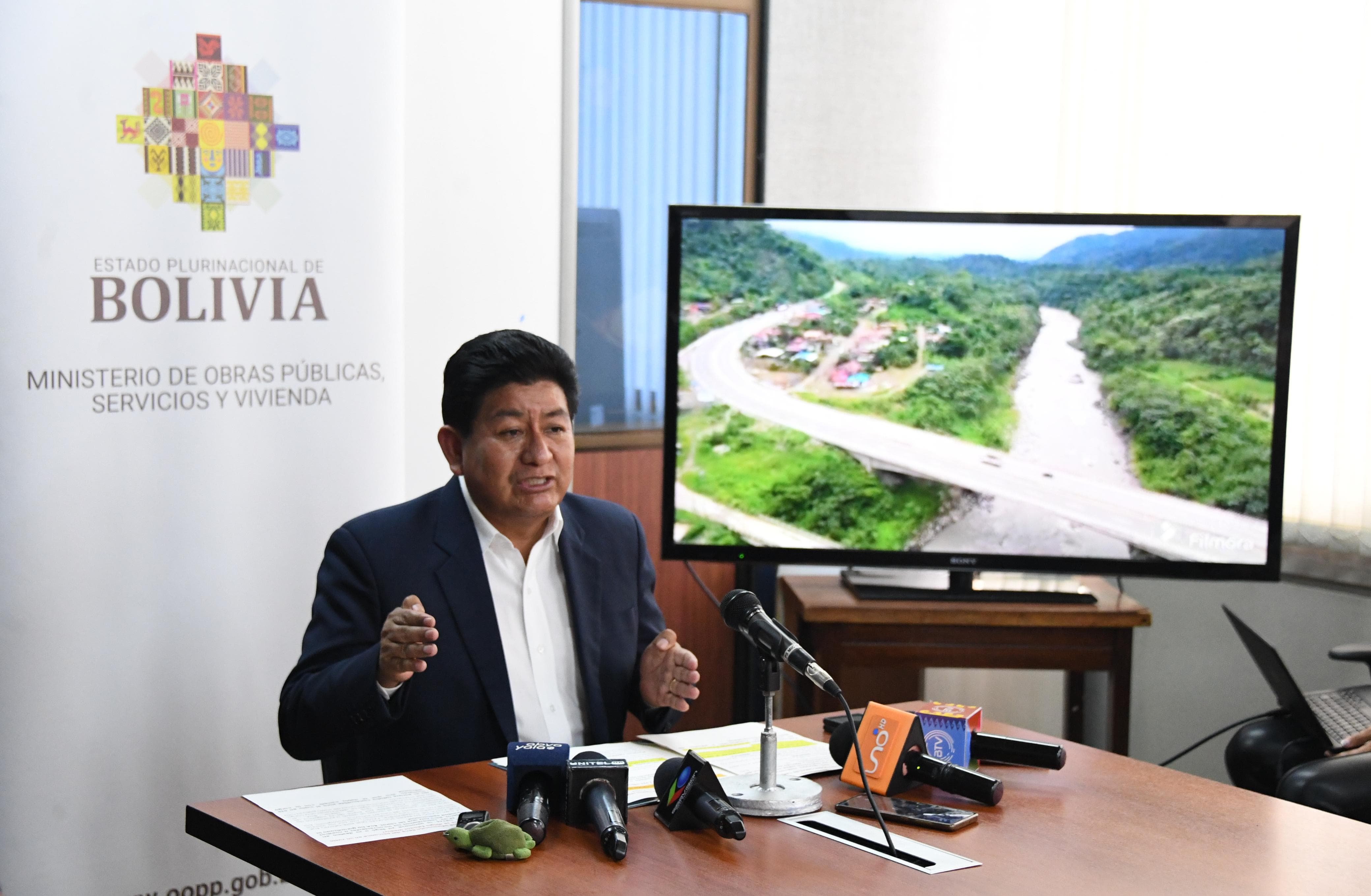 Ministro asegura que doble vía El Sillar fue entregada provisionalmente y cuenta con características de una vía internacional