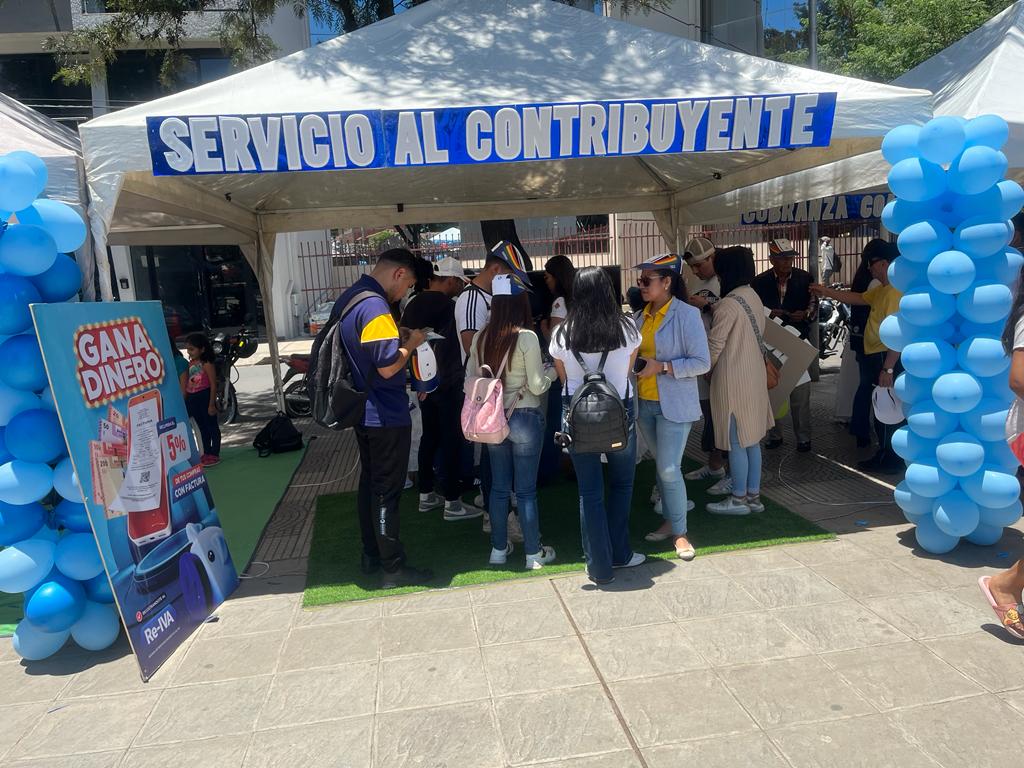 Feria de Cultura Tributaria llega a La Paz con información y servicios para contribuyentes