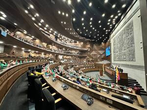 En medio de vigilias el Legislativo aprueba presupuesto reformulado y lo remite al Ejecutivo para su promulgación