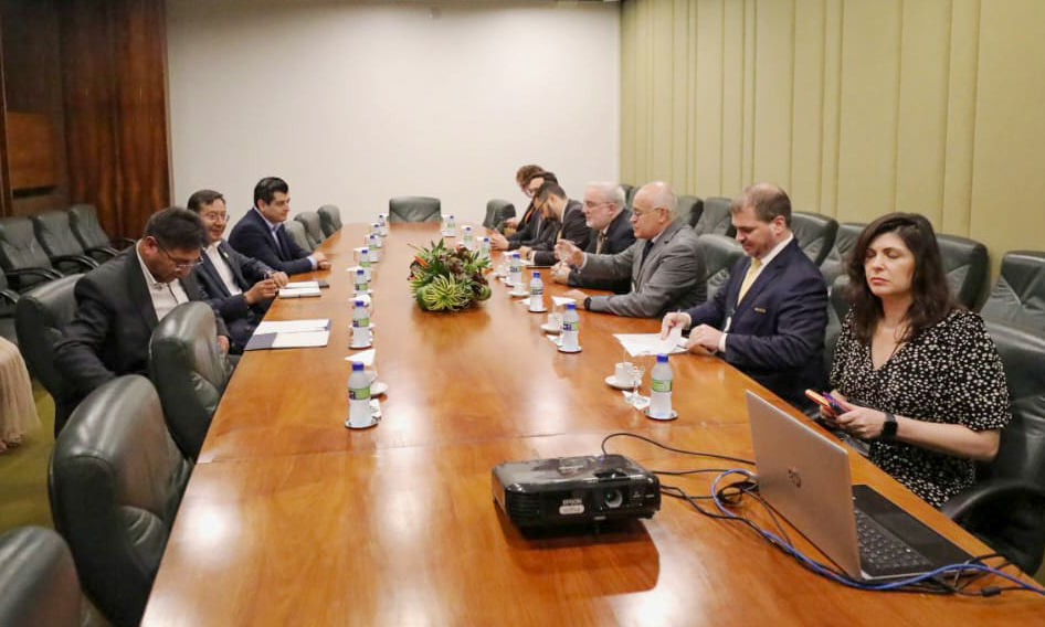 Presidente perfila con Petrobras acuerdos de exploración, explotación y venta de gas