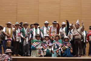 Arce asegura que no claudicará ante ataques internos y externos